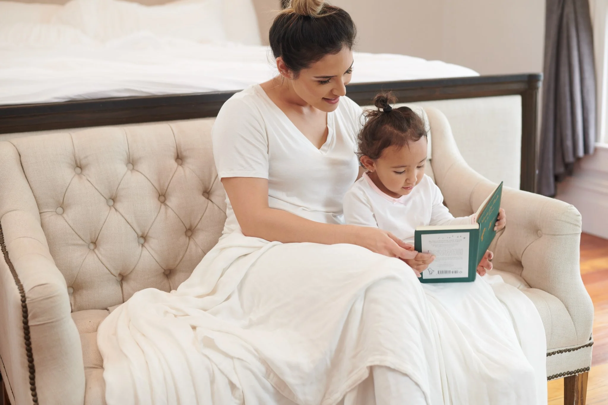 Oversized Queen Bamboo Muslin Blanket White Lightweight - Image 5