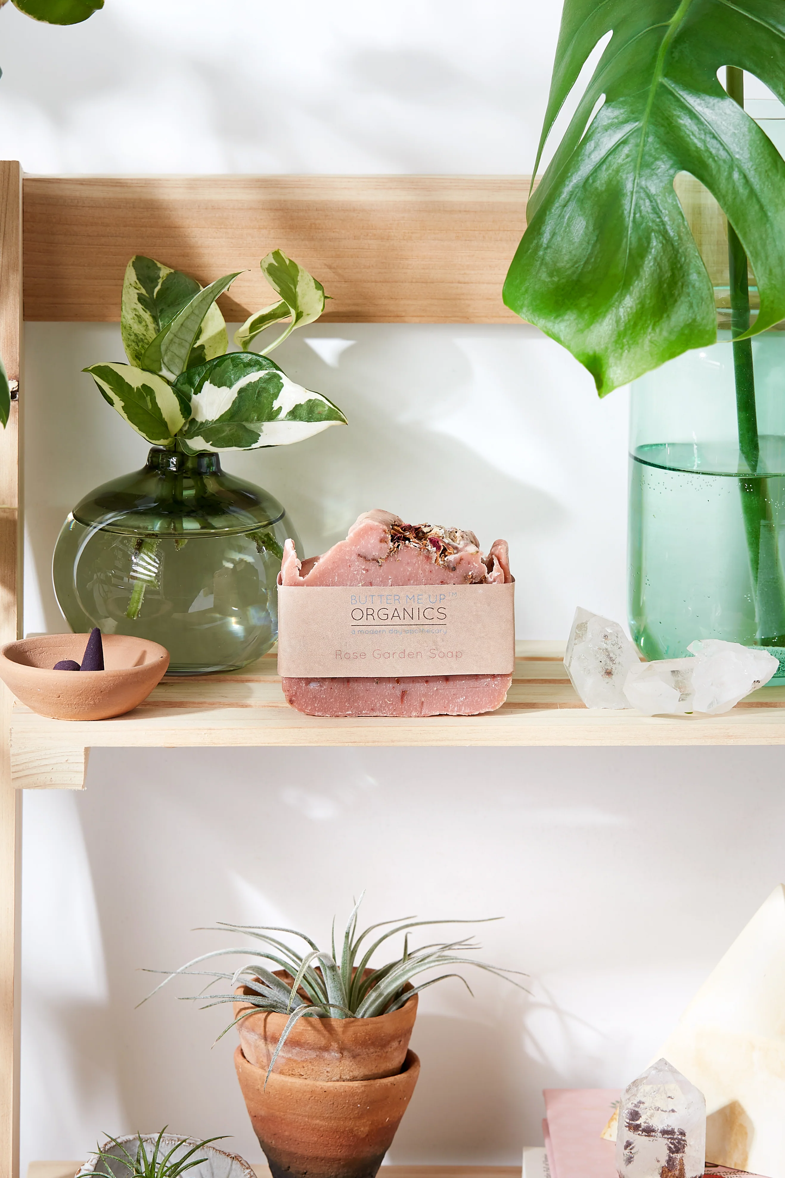 Rose Garden Organic Soap Bar With Pink Clay Rose Petals - Image 3